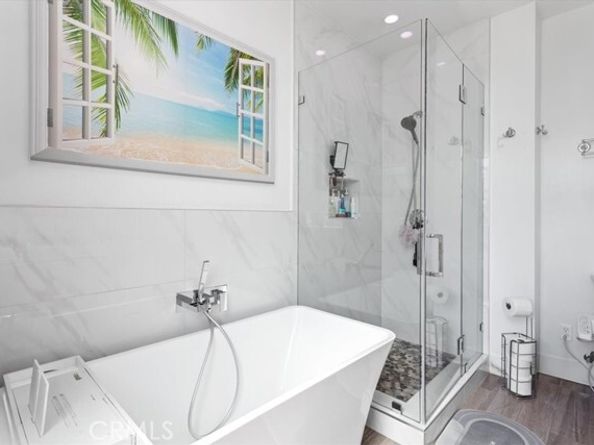 8404 Woodley Place, North Hills (los Angeles) CA 91343