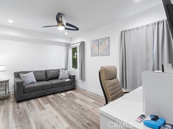 8404 Woodley Place, North Hills (los Angeles) CA 91343