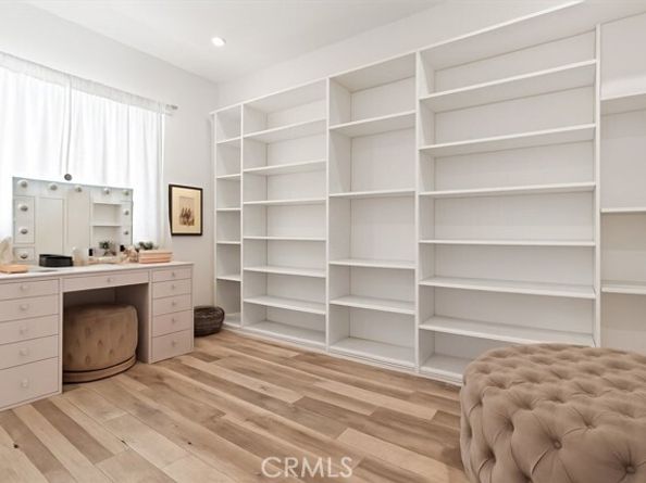 8404 Woodley Place, North Hills (los Angeles) CA 91343