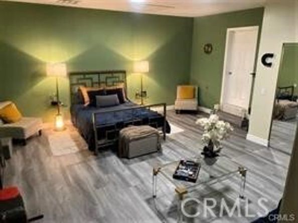 20551 Saticoy Street, Winnetka (los Angeles) CA 91306
