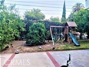 20551 Saticoy Street, Winnetka (los Angeles) CA 91306