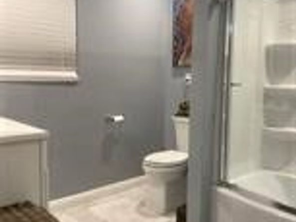 20551 Saticoy Street, Winnetka (los Angeles) CA 91306