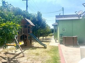 20551 Saticoy Street, Winnetka (los Angeles) CA 91306