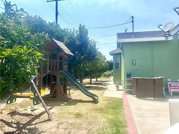 20551 Saticoy Street, Winnetka (los Angeles) CA 91306