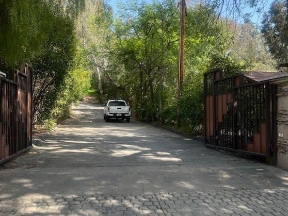 4950 Vanalden Avenue, Tarzana (los Angeles) CA 91356