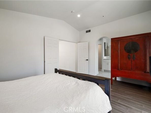 14300 Terra Bella Street 100, Panorama City (los Angeles) CA 91402