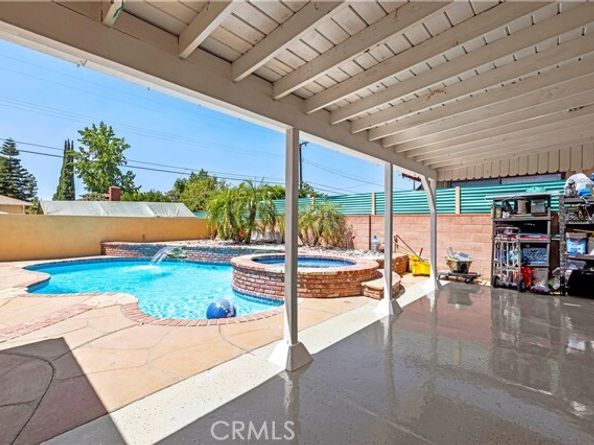 7463 Mason Avenue, Winnetka (los Angeles) CA 91306