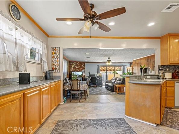 7463 Mason Avenue, Winnetka (los Angeles) CA 91306
