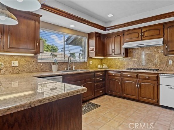 11180 Bertrand Avenue, Granada Hills (los Angeles) CA 91344
