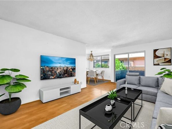 5414 Newcastle Avenue 8, Encino (los Angeles) CA 91316