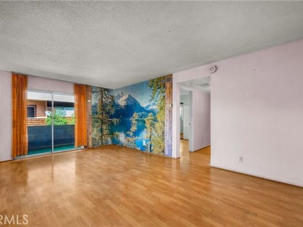 5414 Newcastle Avenue 8, Encino (los Angeles) CA 91316