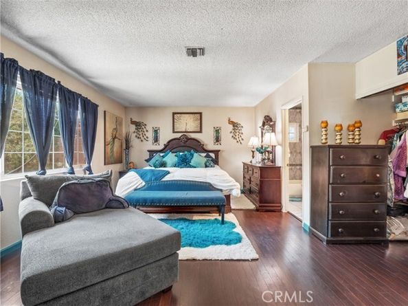 12326 Glamis Street, Pacoima (los Angeles) CA 91331