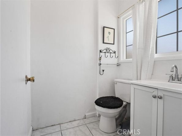 12326 Glamis Street, Pacoima (los Angeles) CA 91331