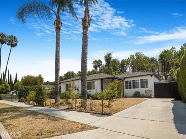 18352 Bessemer Street, Tarzana (los Angeles) CA 91335