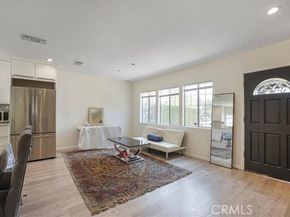 18352 Bessemer Street, Tarzana (los Angeles) CA 91335