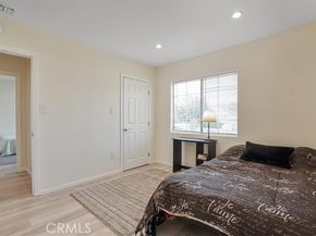 18352 Bessemer Street, Tarzana (los Angeles) CA 91335