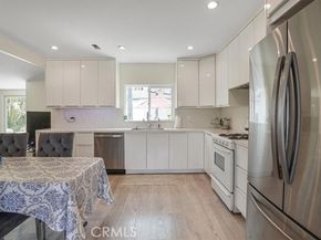 18352 Bessemer Street, Tarzana (los Angeles) CA 91335