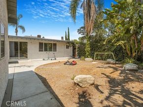 18352 Bessemer Street, Tarzana (los Angeles) CA 91335