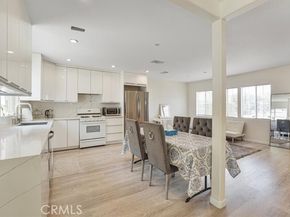 18352 Bessemer Street, Tarzana (los Angeles) CA 91335