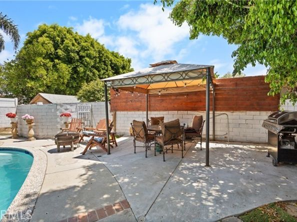 15354 Leadwell Street, Van Nuys (los Angeles) CA 91406