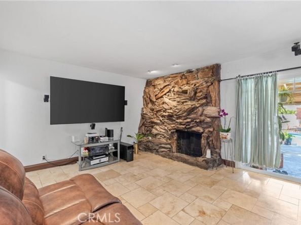 15354 Leadwell Street, Van Nuys (los Angeles) CA 91406