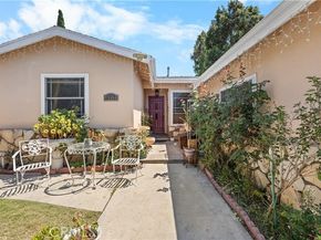 15354 Leadwell Street, Van Nuys (los Angeles) CA 91406