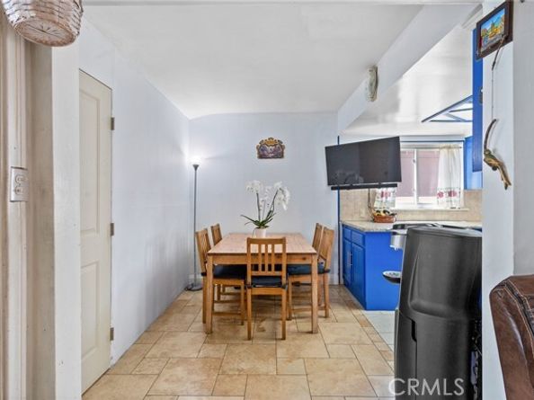 15354 Leadwell Street, Van Nuys (los Angeles) CA 91406