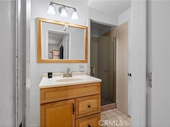 15354 Leadwell Street, Van Nuys (los Angeles) CA 91406