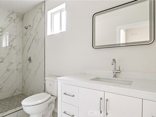 8040 Troost Avenue, North Hollywood (los Angeles) CA 91605