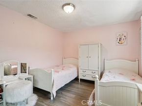 8040 Troost Avenue, North Hollywood (los Angeles) CA 91605