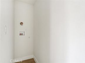 8040 Troost Avenue, North Hollywood (los Angeles) CA 91605