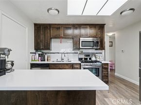 8040 Troost Avenue, North Hollywood (los Angeles) CA 91605