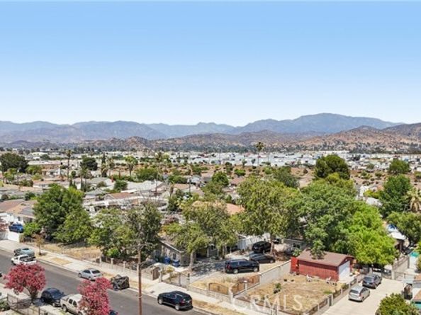 8040 Troost Avenue, North Hollywood (los Angeles) CA 91605