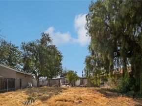 8040 Troost Avenue, North Hollywood (los Angeles) CA 91605