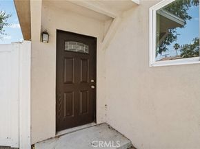 8040 Troost Avenue, North Hollywood (los Angeles) CA 91605