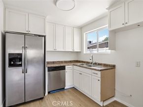 8040 Troost Avenue, North Hollywood (los Angeles) CA 91605