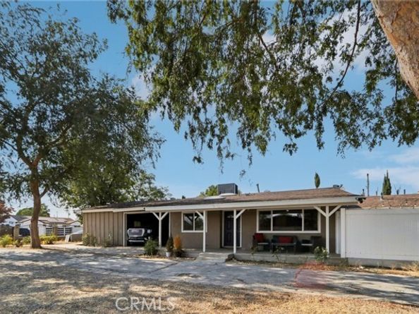 8040 Troost Avenue, North Hollywood (los Angeles) CA 91605