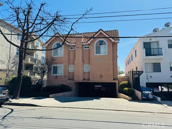 21820 SATICOY Street A, Canoga Park (los Angeles) CA 91304