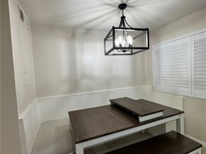 21820 SATICOY Street A, Canoga Park (los Angeles) CA 91304