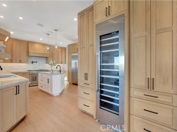 221 Carnation Avenue, Corona Del Mar (newport Beach) CA 92625