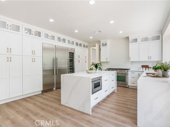 20 Meadow Wood Drive, Laguna Hills CA 92679