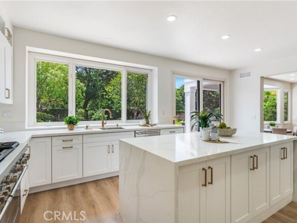 20 Meadow Wood Drive, Laguna Hills CA 92679
