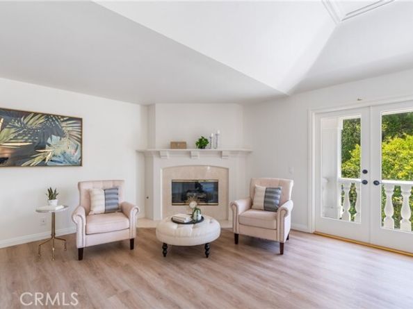 20 Meadow Wood Drive, Laguna Hills CA 92679