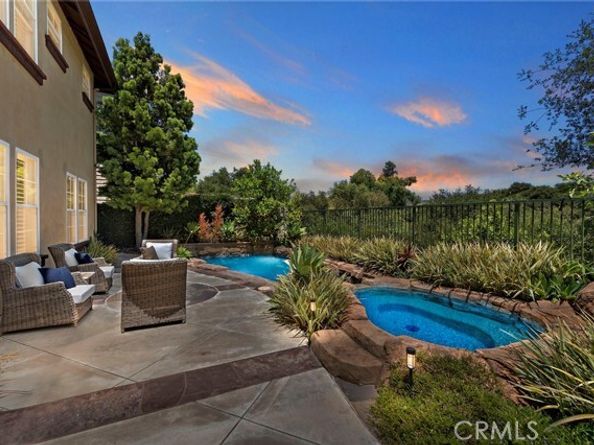 58 Downfield, Laguna Hills CA 92679