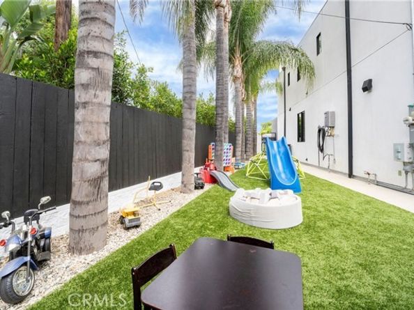 4706 Katherine Avenue, Sherman Oaks CA 91423
