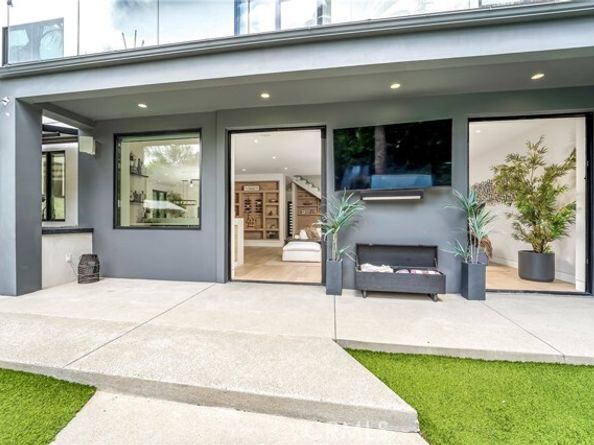 4706 Katherine Avenue, Sherman Oaks CA 91423