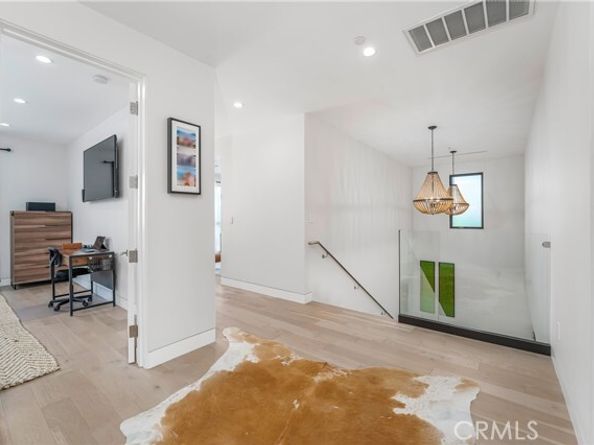 4706 Katherine Avenue, Sherman Oaks CA 91423