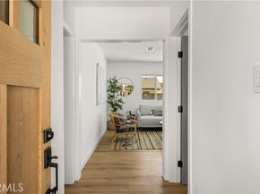 8051 Etiwanda Ave, Reseda (los Angeles) CA 91335