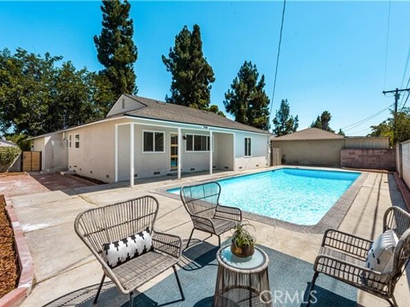 8051 Etiwanda Ave, Reseda (los Angeles) CA 91335