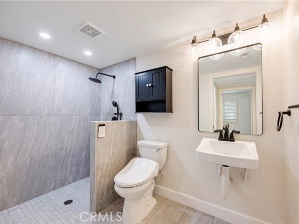 24004 Arminta Street, West Hills (los Angeles) CA 91304